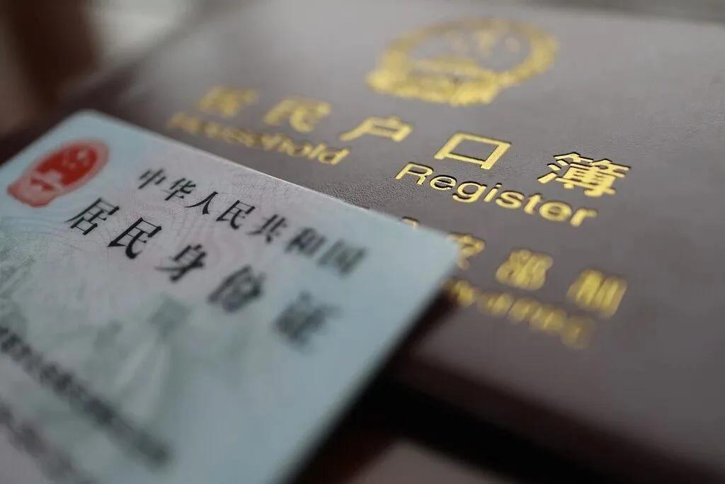 手绘仿真 vs 电脑合成：教师资格证仿真制作教程视频哪条路更快？